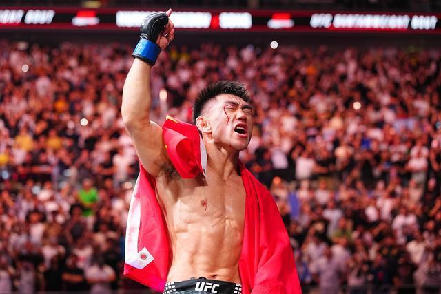 宋亚东创造中国男子UFC最高排名